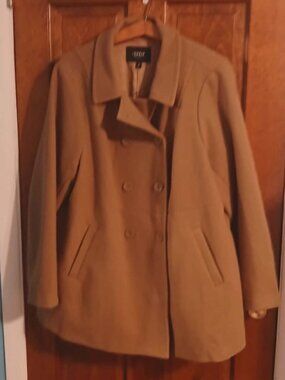 Torrid Women's Camel Double-Breasted Peacoat sz 3 Plus size